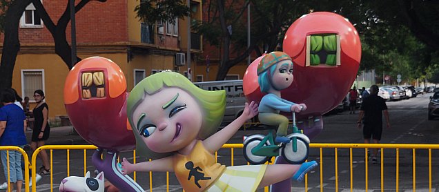 Foto de la falla Movilitat....s.o.s.tenible
