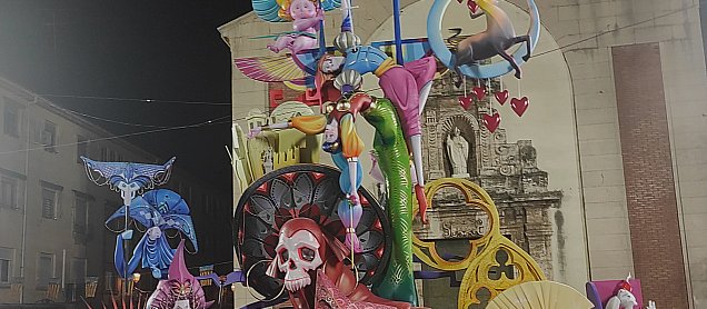 Foto de la falla Diuen que Són Parella