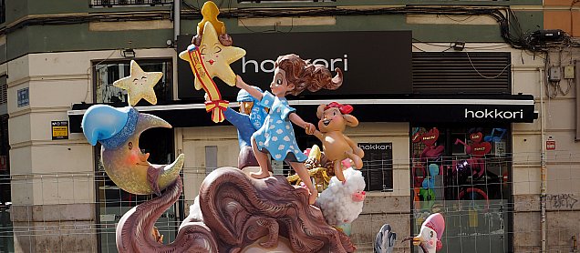 Foto de la falla L´Ensomi D´Elin
