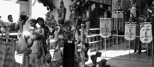 Foto de la falla En la Música a Atra Banda