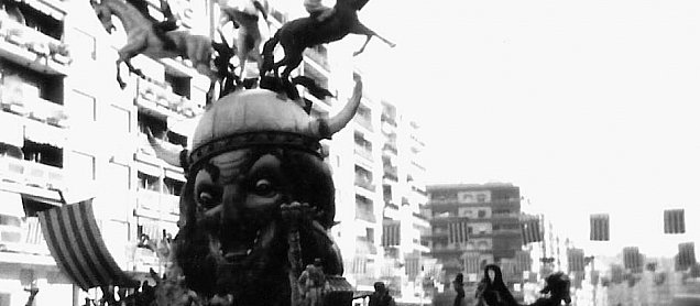 Foto de la falla Els Nous Invasors
