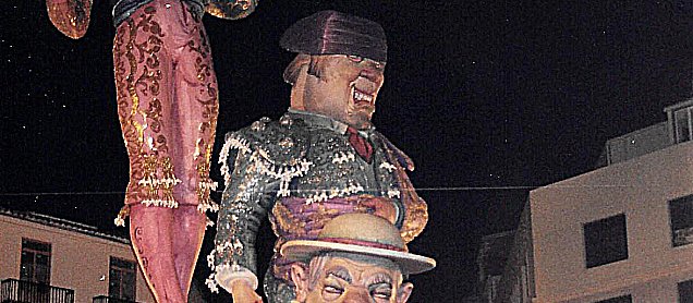 Foto de la falla Espanya...¡I Olé!