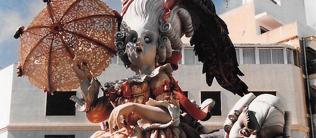 Foto de la falla Descobriments del Sigle Xviii