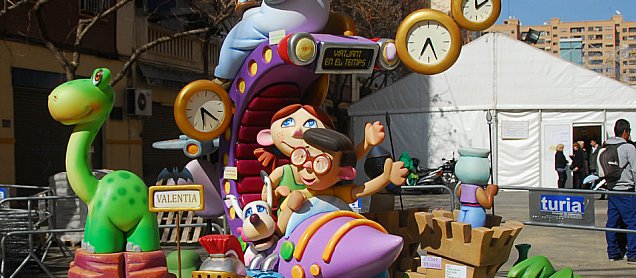 Foto de la falla Viajant en El Temps