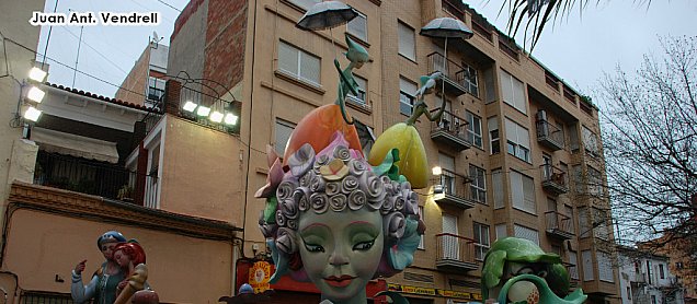 Foto de la falla Llenguage de Les Flors
