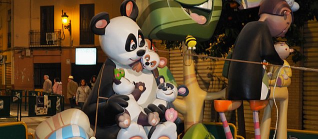 Foto de la falla Per Un Món Millor.... Cuidem la Naturalea