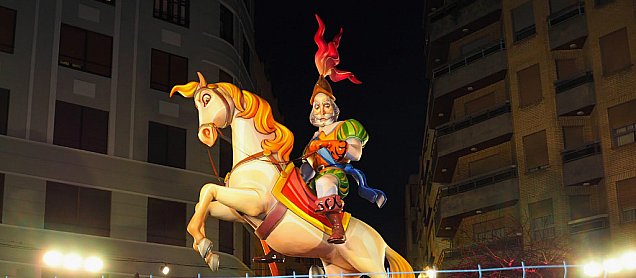 Foto de la falla Quan El Mal Ve D´Almansa a Tots Alcança