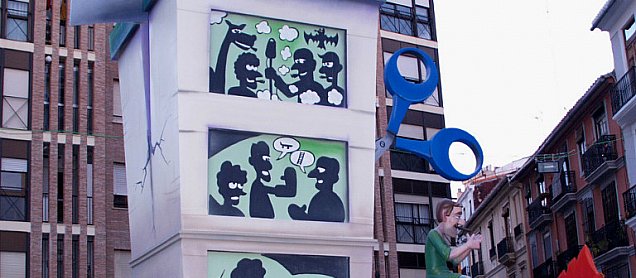 Foto de la falla ¿Sanitat?