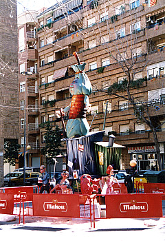 Foto El Bulevar Sembla Babel - Ar