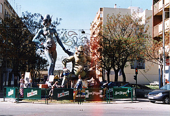 Foto Monstruositats